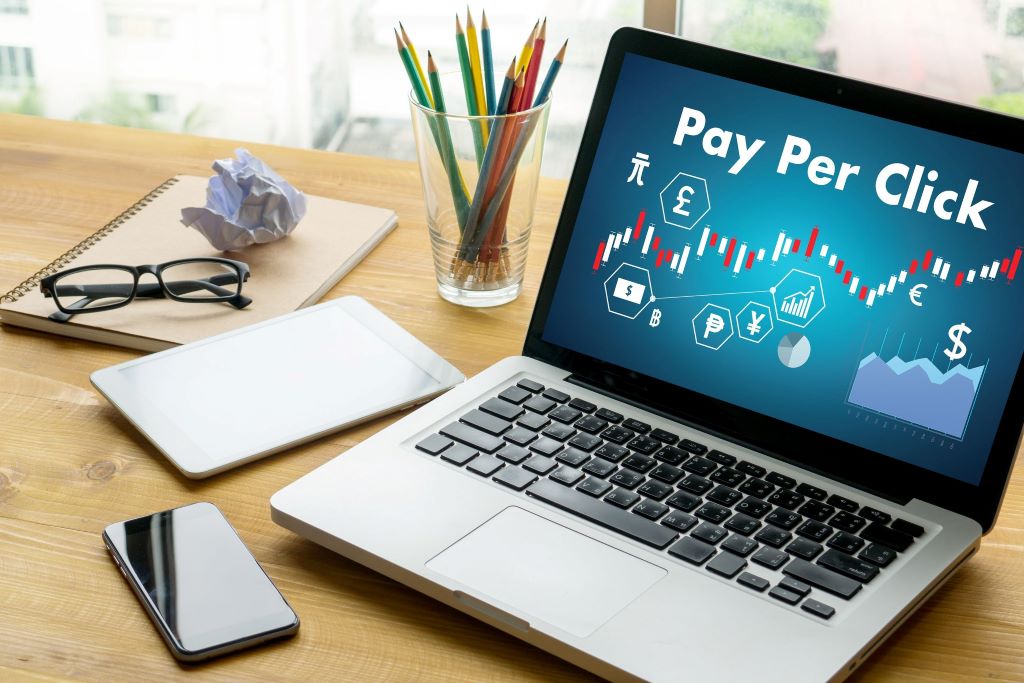 What tools help with PPC campaign setup?